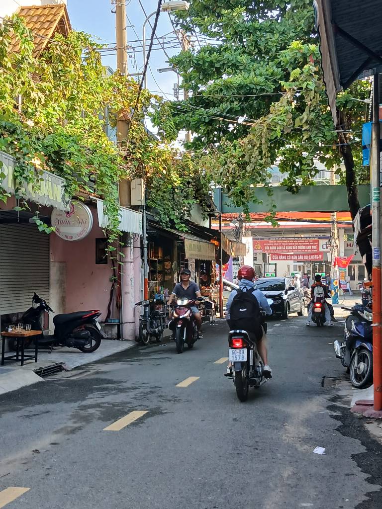 Bán đất Hoatdongokvip ưu đãi hấp dẫn cạnh Chợ Tân Lập, Quận 2 đường ô tô 2 chiều cách Nguyễn Duy Trinh 40m, ngang 5m