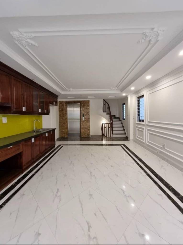 Bán nhà Tây Mỗ, Nam Từ Liêm, 40m², 6 tầng thang máy, mặt tiền 5m, gần ô tô đỗ, giá chỉ 6 tỷ