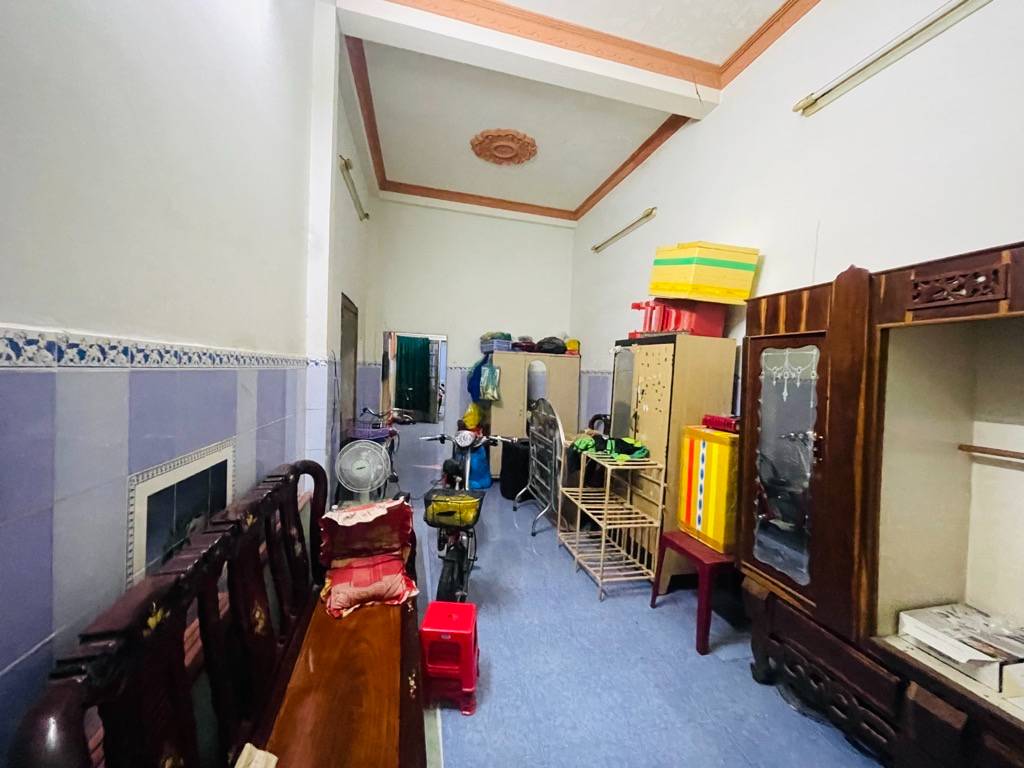 Bán nhà 3 tầng hẻm 1/, đường 185 gần Dương Đình Hội, 3PN, nhà đẹp, sổ hoàn công đầy đủ