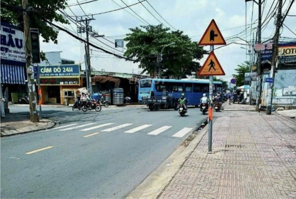Bán nhà Bình Long giáp Tân Phú, 35m², sổ riêng, Okvip có báo nhiều trang an ninh, giá chỉ 2.65 tỷ