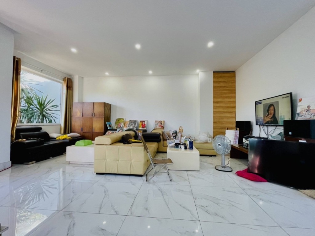 Bán biệt thự liền kề KDC Phú Xuân Vạn Phát Hưng, Nhà Bè, 230m2, đầy đủ nội thất