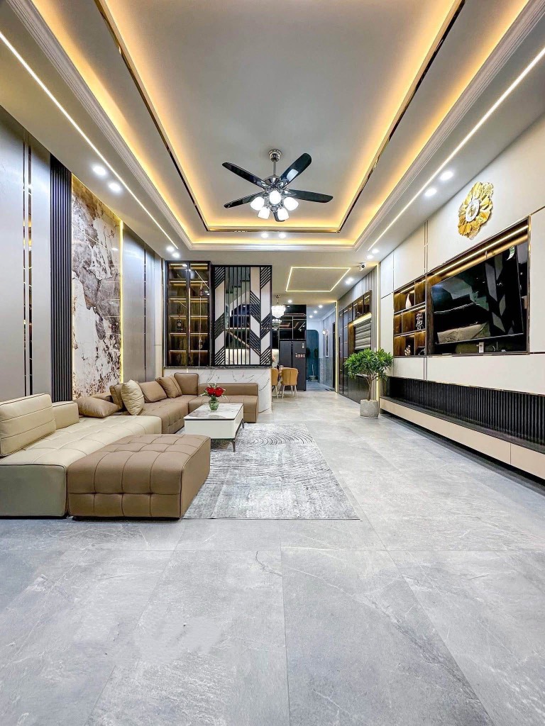 Căn nhà mới xây mặt tiền đường số 10, P4, trung tâm Tp Tân An, Long An, giá 2 tỷ 550, 70m2 shr