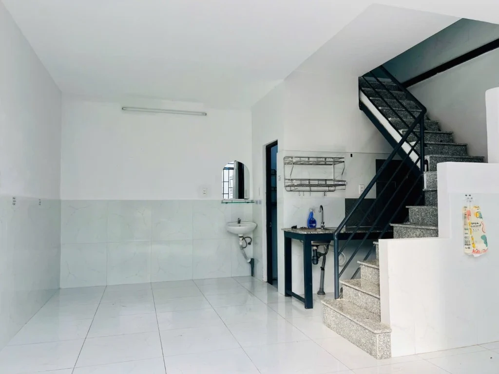 Bạn nhà dt sàn 55m2 , thuộc phường Long Trường, Q9, TpHCM