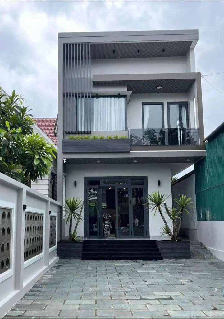 BÁN GẤP NHÀ 103M² – GẦN CHỢ BÌNH CHÁNH – GIÁ 2 TỶ450 SHR