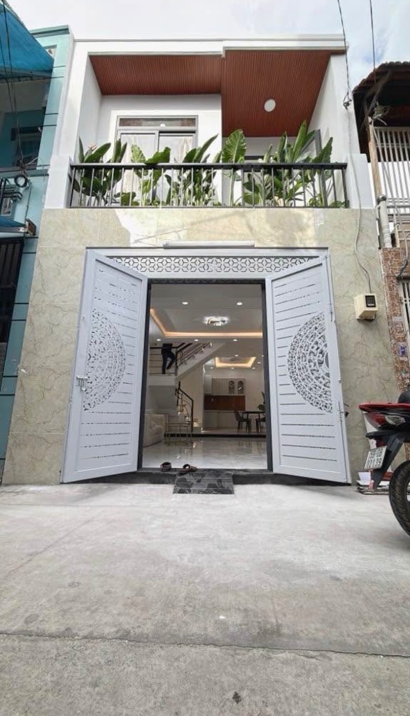 NHÀ PHỐ ĐẸP 103M² – GẦN UBND XÃ RẠCH KIẾN – GIÁ CHỈ 2 TỶ500 SHR