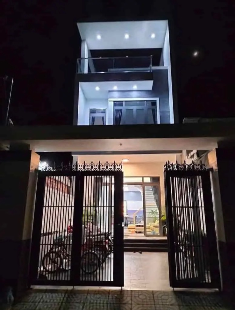 CHỦ CẦN BÁN NHANH NHÀ PHỐ GẦN UBND XÃ RẠCH KIẾN – LONG AN – 99.3m² – GIÁ CHỈ 2 TỶ360 SHR