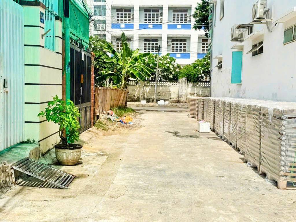 Bán dãy trọ hẻm 1 Lê Nghị, ô tô vi vu, cách biển Hòn Chồng 800m
