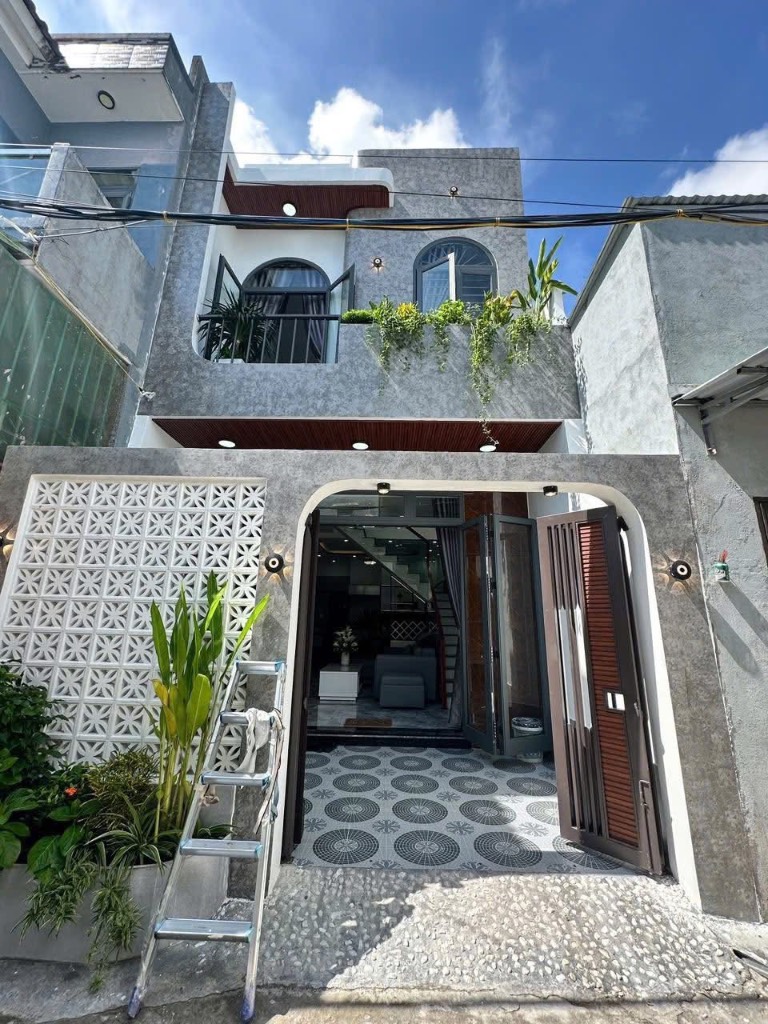 TIN NÓNG BÁN GẤP NHÀ PHỐ ĐẸP GẦN UBND XÃ RẠCH KIẾN – 99.3m² – 2 TỶ 350 – SHR