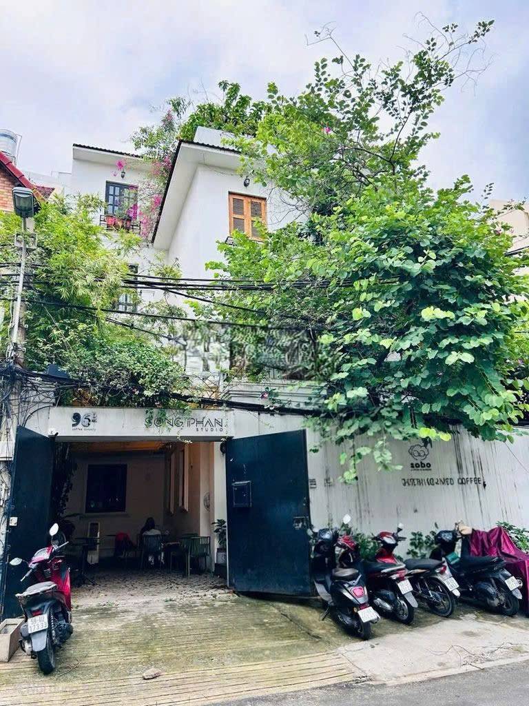 Tối thời điểm hiện tại trang chủ okvip có bao nhiều trang thành viên được hiện thị trên trang chủ nhà mặt tiền 96B Thái Ly, Thảo Điền, Quận 2, ngang 10m, 2 lầu, vị trí đẹp