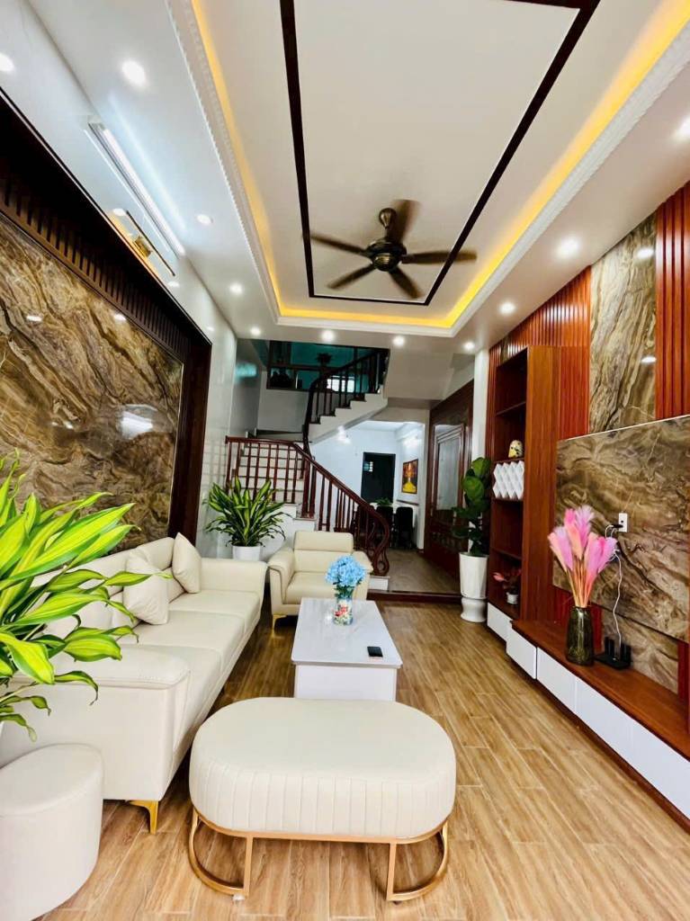 Bán nhà Lê Viết Quang, Hải Dương, diện tích 57,1m2, 3 tầng, ngõ oto, giá 3,68 tỷ