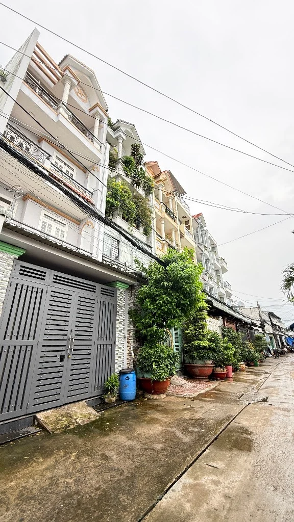 Bán nhà đường Lê Đình Cẩn, sát vách khu Tên Lửa, hxh, 64m2, nhà 4 tầng 4pn