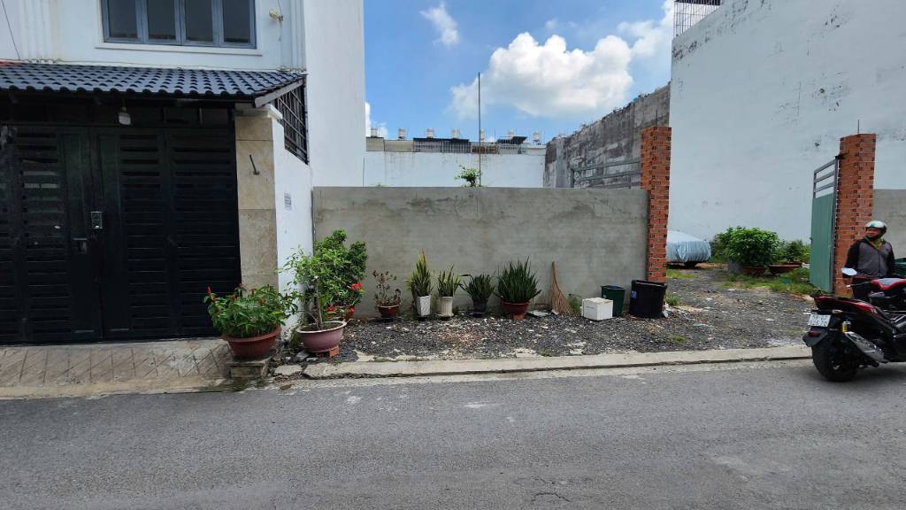 Bán gấp đất Thạnh Xuân 22, Quận 12, diện tích 1200m², sổ riêng, giá 45 triệu/m²