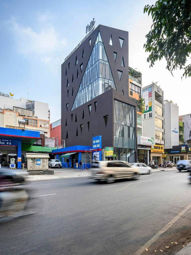 CHO THUÊ TOÀ NHÀ 93 95 VÕ THỊ SÁU, QUẬN 3, 1 HẦM 8 TẦNG, THANG MÁY, PCCC, 1000M2, 150TR