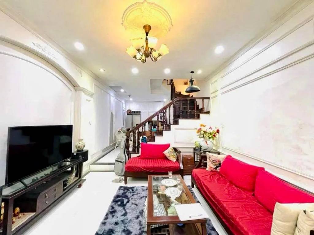 Bán nhà Thái Hà, Đống Đa 60m², 4 tầng, sân rộng, ô tô đỗ cửa, sổ đỏ, giá 16,8 tỷ