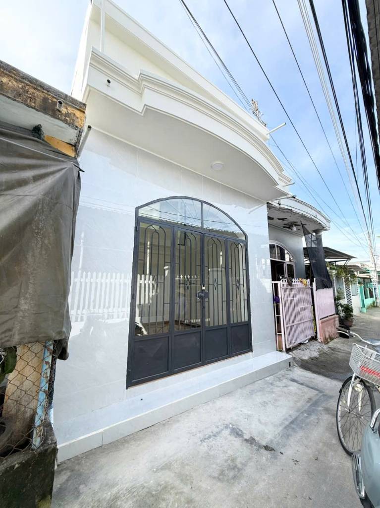 Bán nhà Phước Long, gần biển Nha Trang, diện tích 37m2, giá chỉ 2,35 tỷ