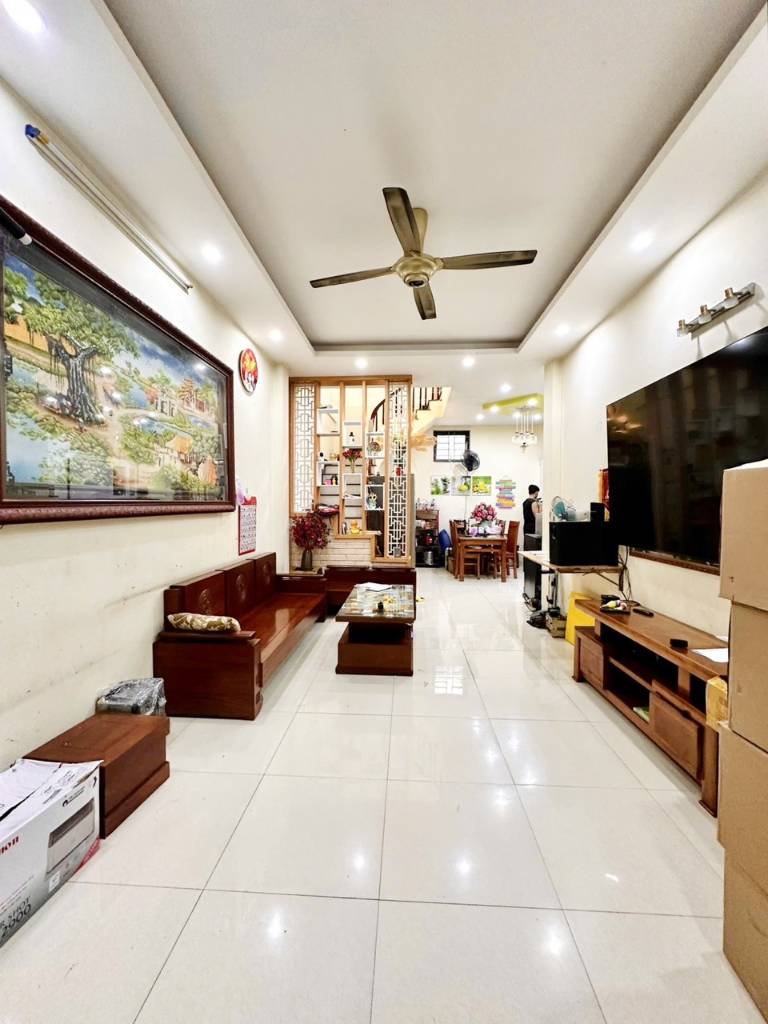 Bán nhà Hoàng Văn Thái, phân lô Quân Đội, ô tô gần, 2 thoáng, dân xây, 49m2, 6T, 13.9 tỷ