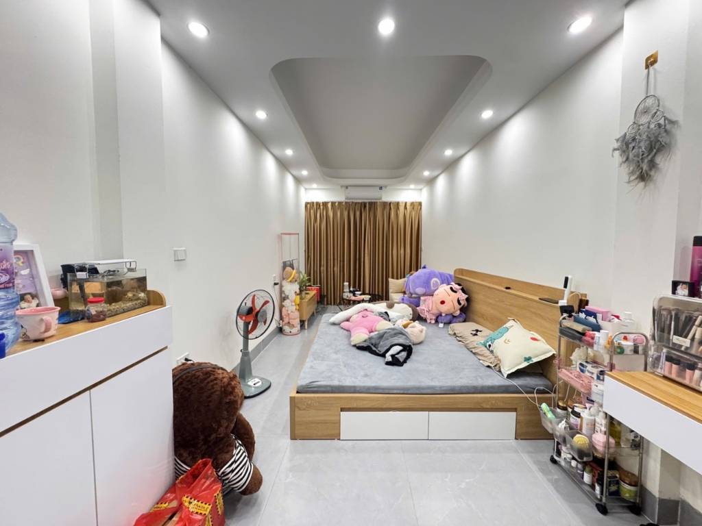 Bán gấp nhà phố Khương Trung, Thanh Xuân, ô tô gần, gần Hồ, 37m2, 8.5 tỷ