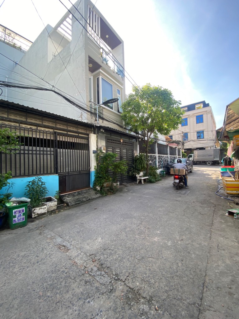 Cần bán nhà Bình Hưng Hòa, Bình Tân, 60m2, giá chỉ 6 tỷ, sổ đỏ sẵn
