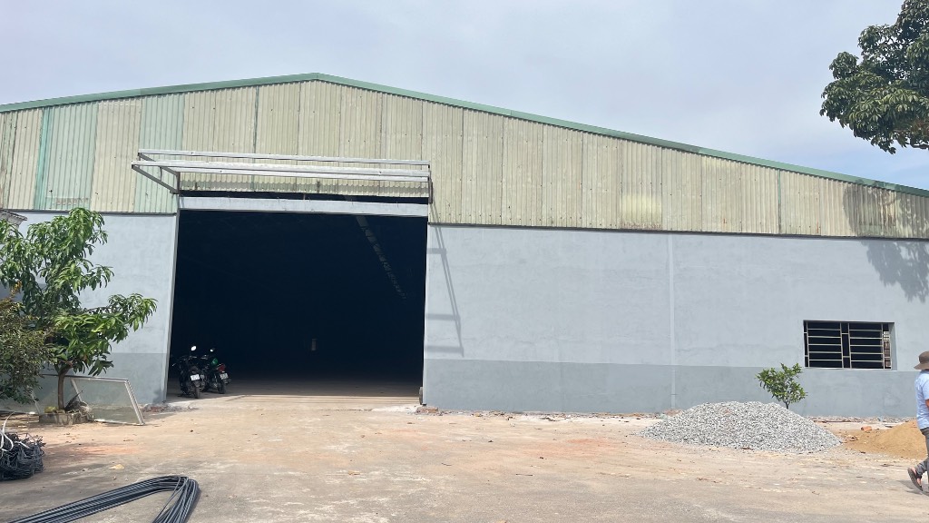 CẦN CHO THUÊ XƯỞNG DT 743, THUẬN AN, CÒN 2 XƯỞNG TRỐNG, DT 3600m2 VÀ 2000m2, PCCC TỰ ĐỘNG