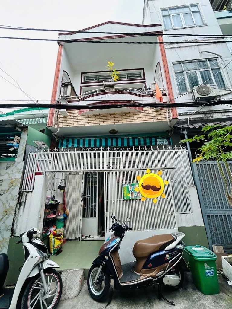 Bán nhà Quận 7, nhà 2 tầng 3pn có ở trệt, hẻm ô tô, ngang 4,2m dài 15m, chỉ 6 tỷ