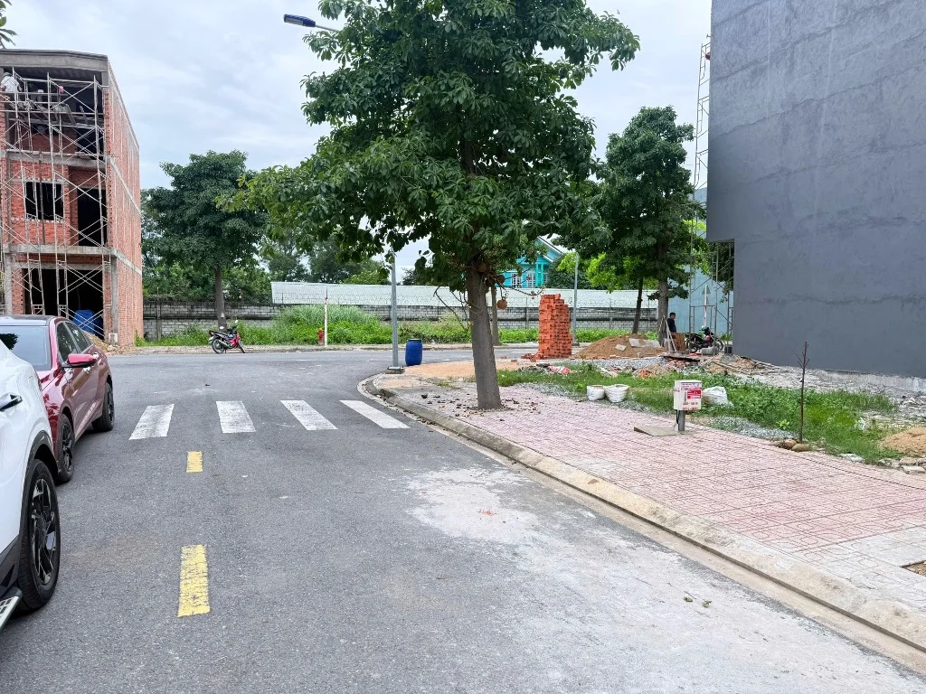 Chính chủ bán gấp đất Thuận An, Bình Dương, 70m2, sổ hồng riêng, giá chỉ 990tr