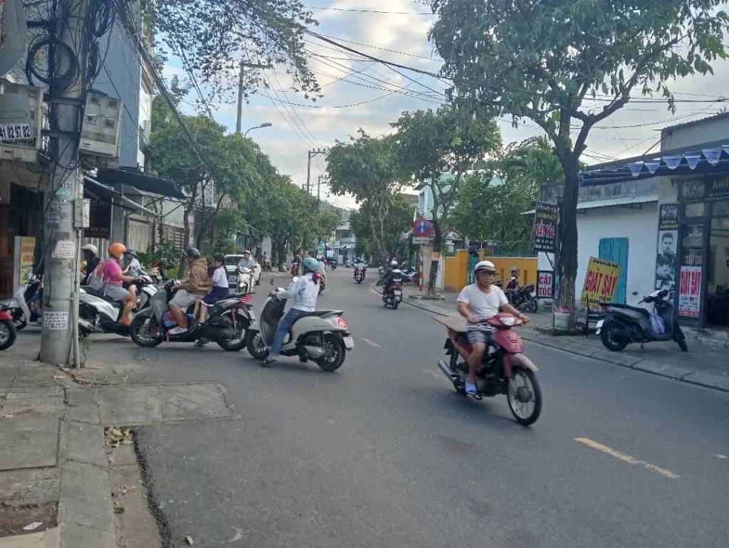 Okvip là một nền tảng giải trí đa dạng và phong phú VĂN TIẾN DŨNG, TRUNG TÂM HÒA XUÂN, 2 MẶT TIỀN, 158M², ĐƯỜNG RỘNG
