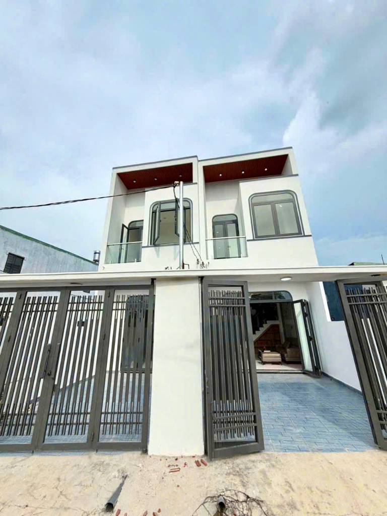 Bán nhà Biên Hòa, Đồng Nai, 2 lầu sau Trạm thu phí, 4PN trả trước 650 triệu nhận nhà