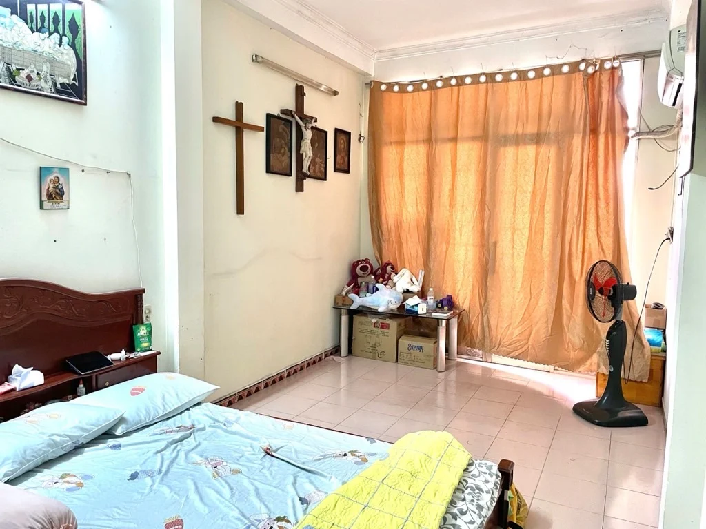 Bán nhà Hoà Hảo, Quận 10, ngang 4,3m dài 12m, trệt lững lầu BTCT hoàn công đủ