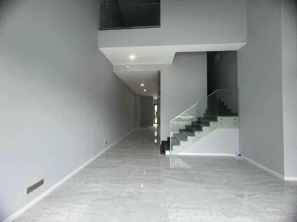 BÁN GẤP NHÀ THỦ THIÊM LAKEVIEW, D2 D VERANO, 5X18M HẦM RIÊNG, THANG MÁY, GIÁ TỐT