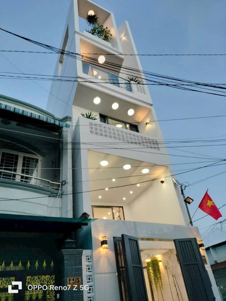 BÁN GẤP NHÀ BÌNH TÂN, BỐN TẦNG XE HƠI NGỦ TRONG NHÀ TẶNG FULL NỘI THẤT MỚI- GIÁ CHỈ 7,2 TỶ