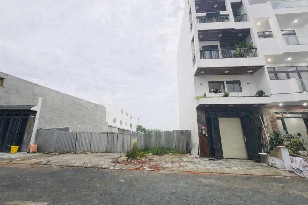 Bán đất Lê Thị Riêng, Quận 12, gần kho bạc, khu phân lô đồng bộ, dt 4.5x14m, 5,35 tỷ