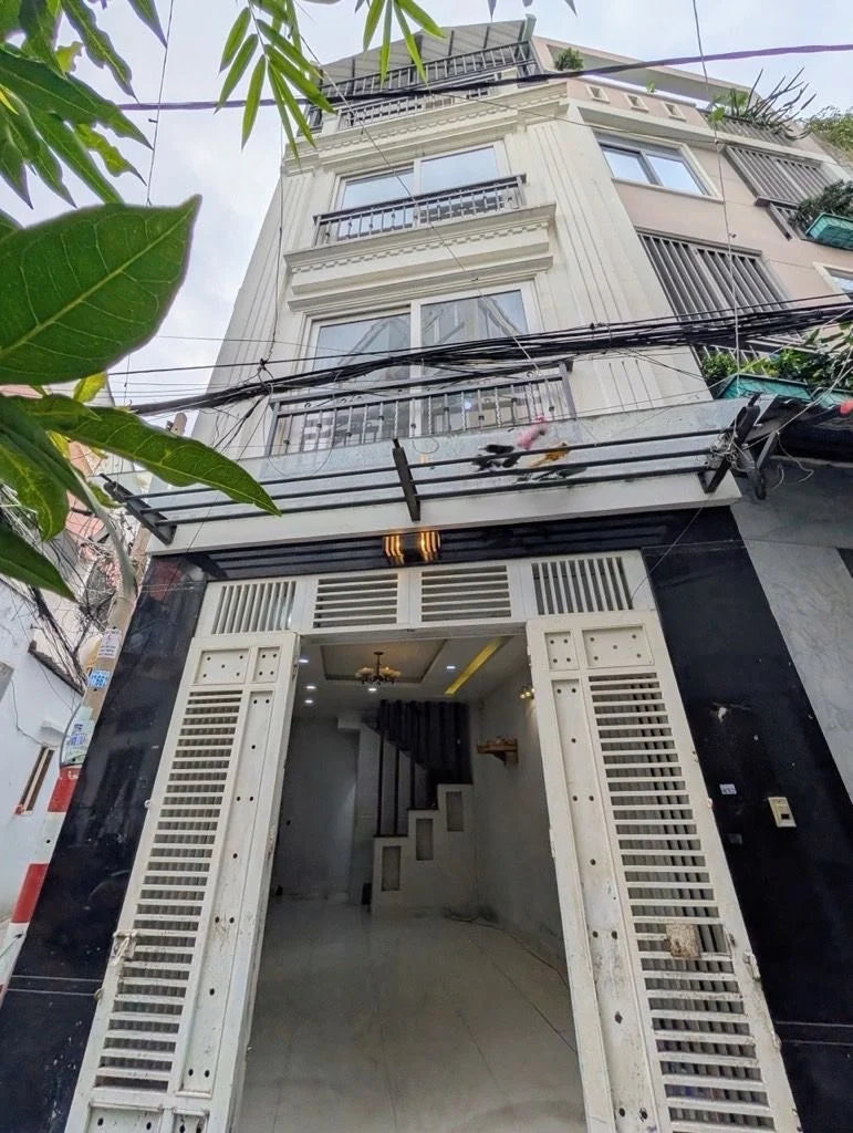 Bán nhà hẻm Phan Xích Long, 31m2 ngang 4x8m, 4 tầng, 3PN 3WC sân thượng, nhỉnh 6 tỷ