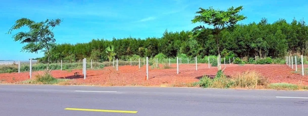 Bán đất mặt tiền tỉnh lộ 997, gần KCN Đất Đỏ, mặt tiền đường lớn thích hợp kinh doanh mua bán