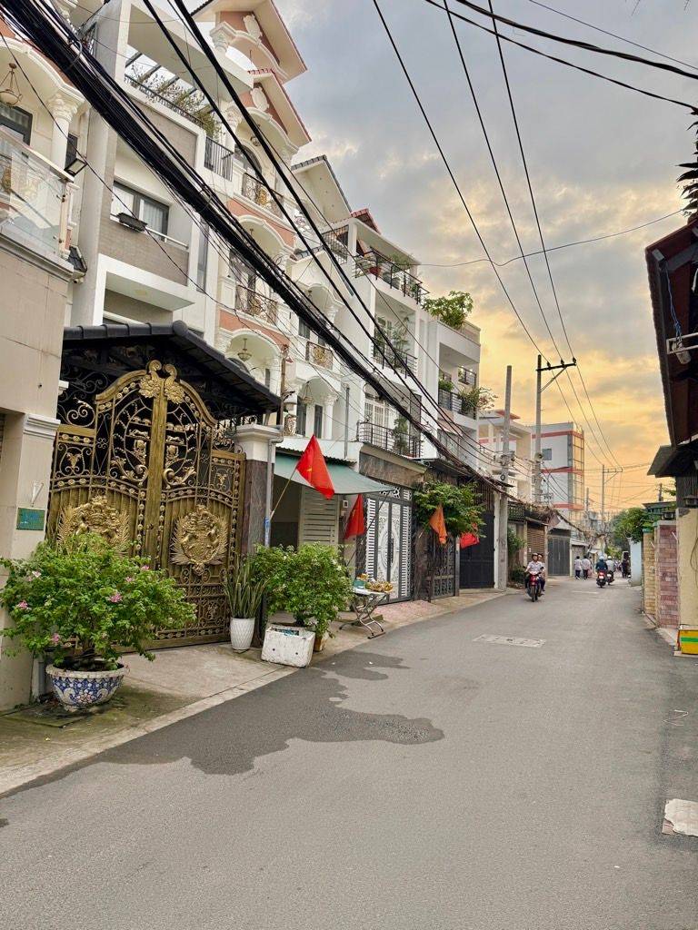 Bán nhà mặt tiền chợ Hiệp Bình Chánh, Thủ Đức, gần Giga Mall, 50,4m² giá chỉ 6,8 tỷ