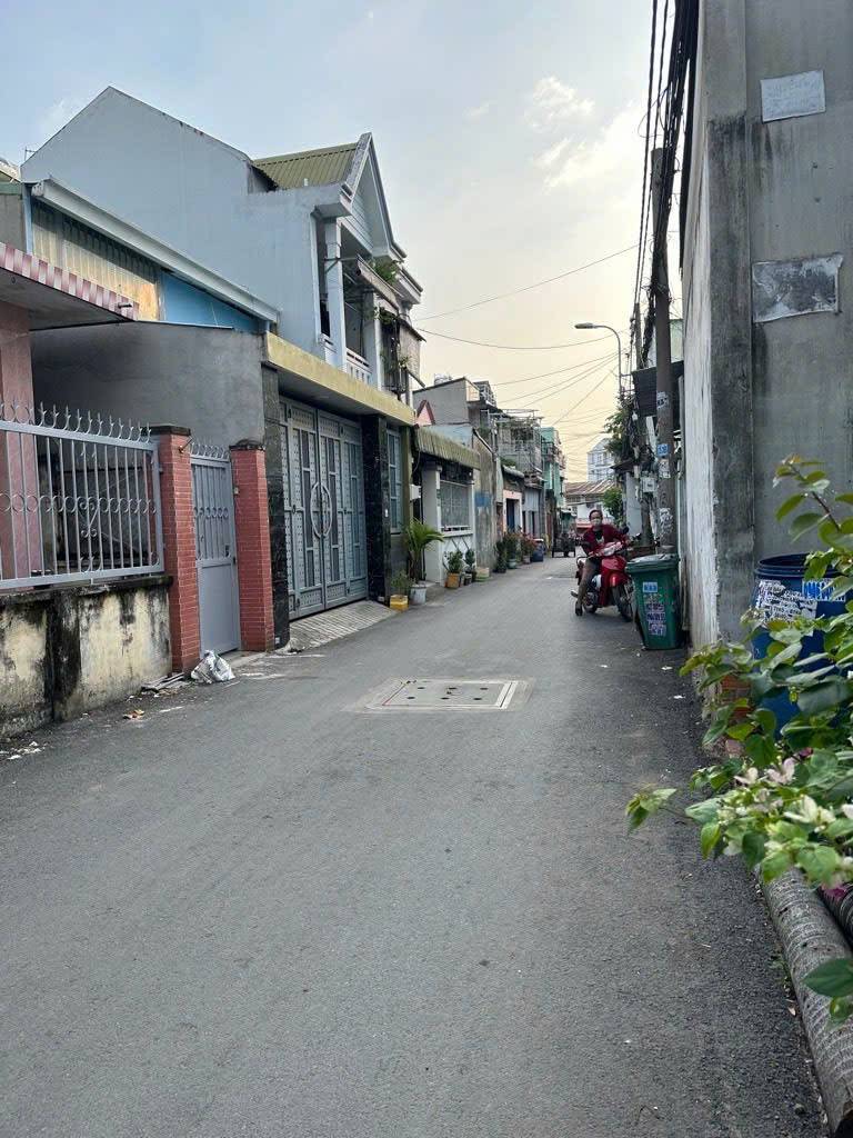 Bán nhà đường Số 13, Linh Xuân, 3PN 62m2, nhà mới đẹp, giá chỉ 5.3 tỷ