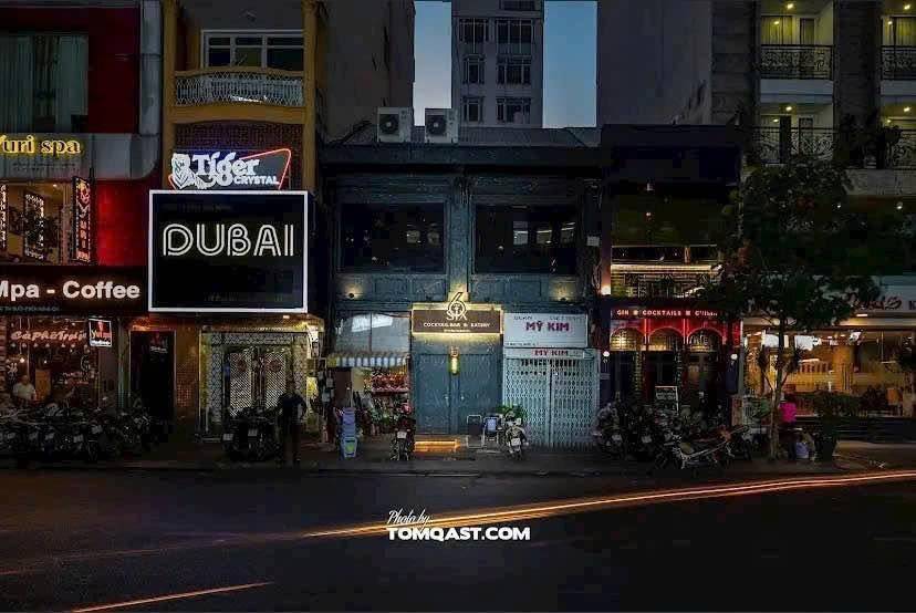 CHO THUÊ NHÀ MẶT TIỀN MẠC THỊ BƯỞI, QUẬN 1, TRỆT 1 LẦU