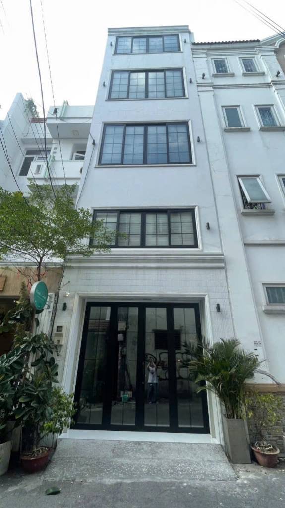 Bán nhà Nguyễn Văn Nguyễn, diện tích 4,2x10m, trệt 4 lầu, giá 27 tỷ