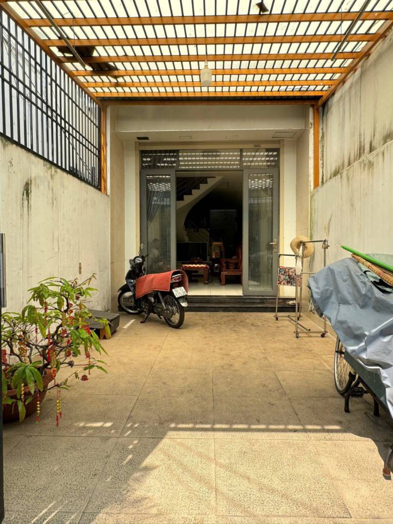 BÁN GẤP NHÀ GÒ VẤP, CÁCH MẶT TIỀN QUANG TRUNG 50M, 4 TẦNG, HXH, GIÁ 8,99 TỶ