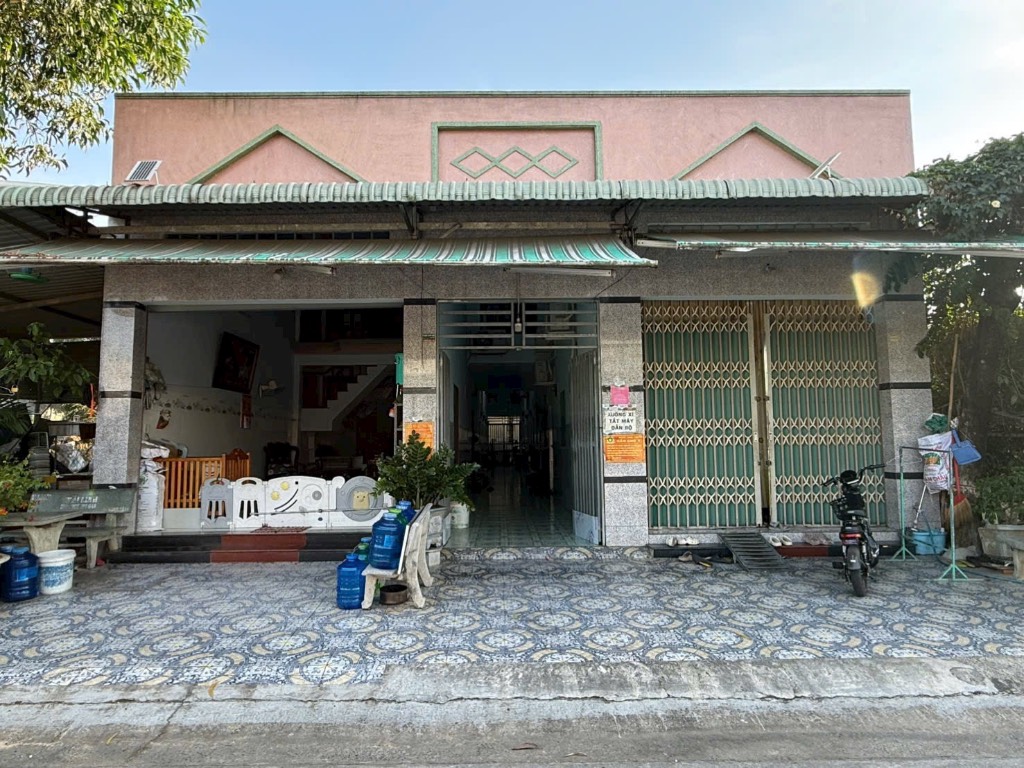 Chính chủ, bán dãy trọ Thới Hoà, Bến Cát, sổ sẵn, dân cư đông, 300m2 giá 988 triệu, gần chợ