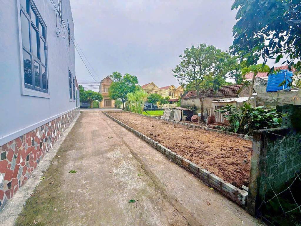 Bán đất mặt đường Hòa Bình, Thị trấn Quất Lâm bán gấp trước tết, giá chỉ hơn 1 tỷ