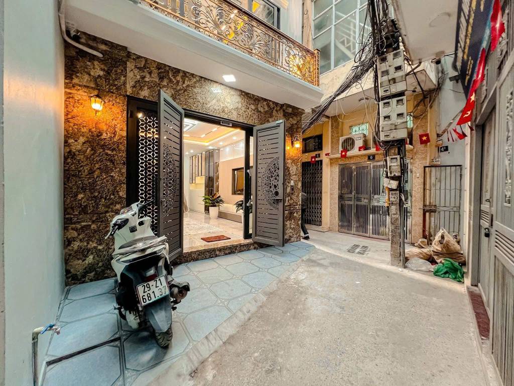 Bán nhà Lò Đúc, Trần Khát Chân, 42m2 x 6 tầng thang máy, xây mới, lô góc, đủ GPXD