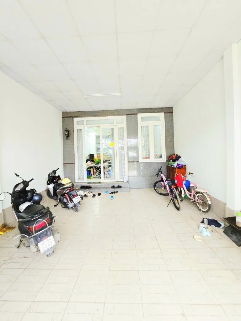 Bán nhà riêng Trường Lưu, Thủ Đức, 94m2  tiện nghi, giá hợp lý