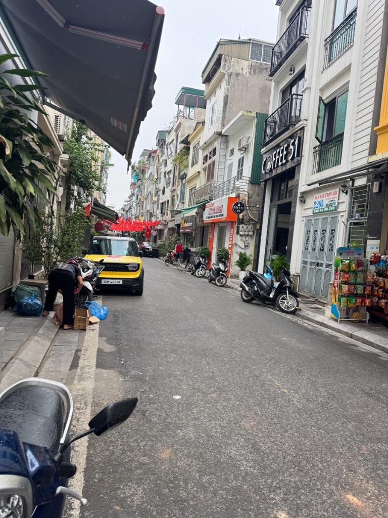 Bán nhà phố Bạch Mai, 25/30m², 5 tầng, full nội thất, 6.35 tỷ