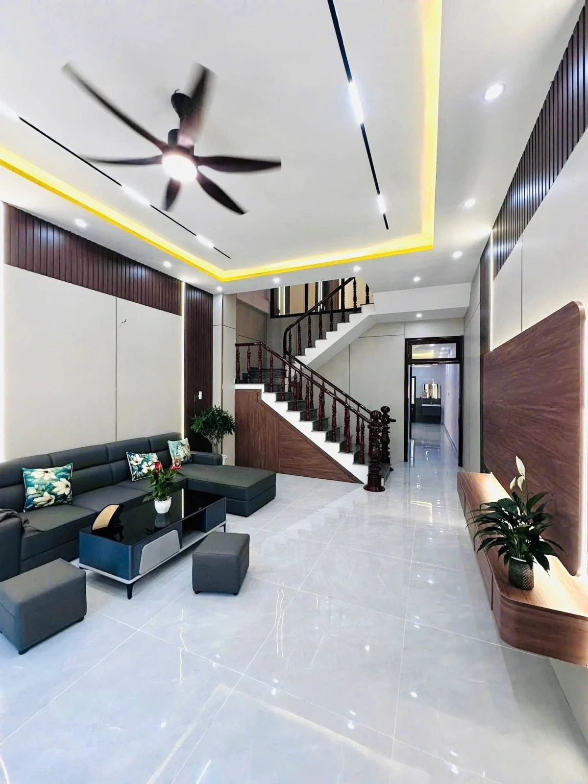 Okevip cá cược WC 2026 3 TẦNG HÒA XUÂN, CẨM LỆ, Ở SƯỚNG, KINH DOANH ĐỈNH, GIÁ CHỈ 8,5 TỶ
