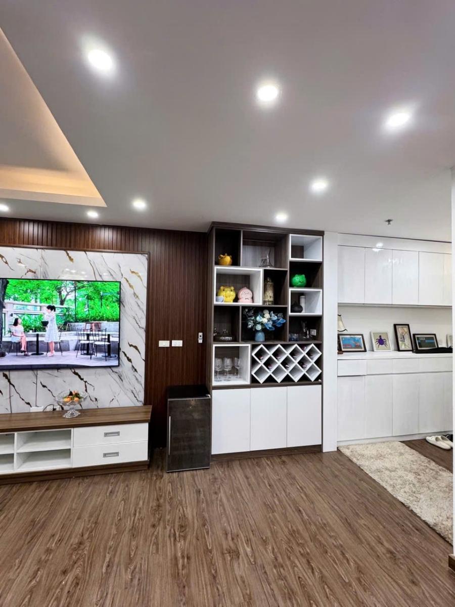 Bán căn hộ đường Cao Thắng, Quận 3, 38,1m2, view thoáng, sổ hồng riêng