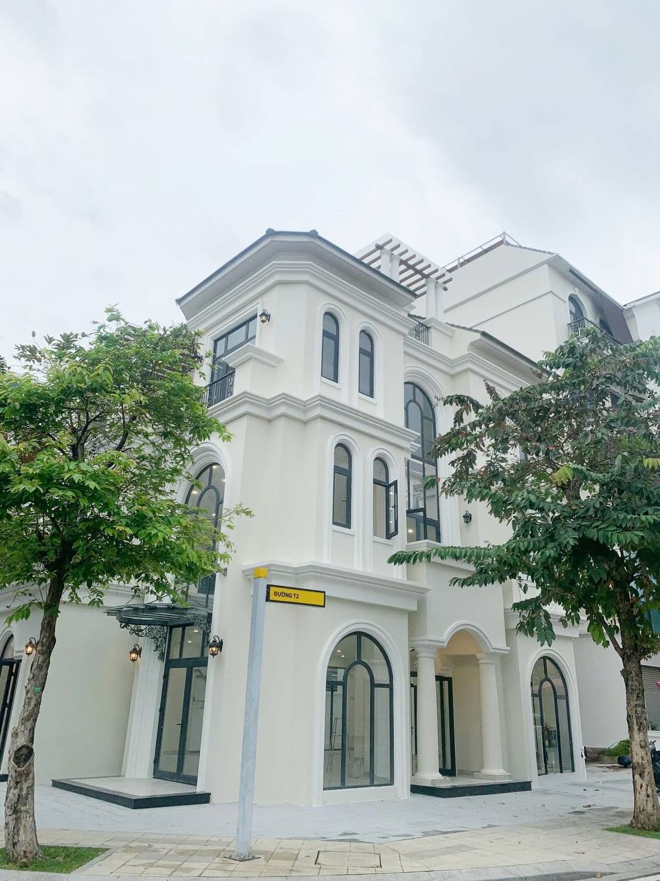 Tối thời điểm hiện tại trang chủ okvip có bao nhiều trang thành viên được hiện thị trên trang chủ liền kề lô góc Vinhomes Grand Park, 275m², đầy đủ tiện ích, giá 55 triệu/tháng