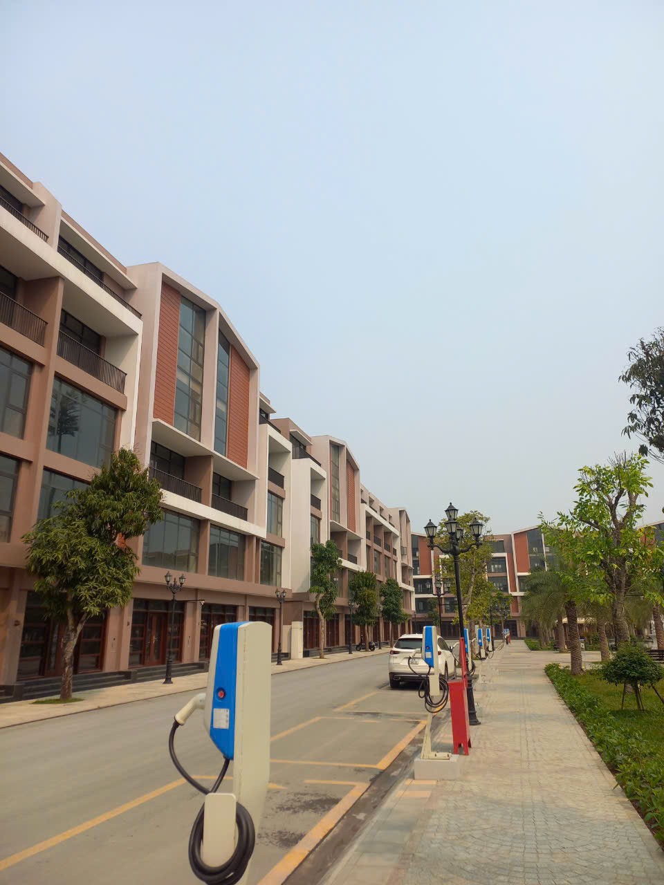 Bán biệt thự liền kề 78m2 đường Ánh Dương, Văn Giang, Hưng Yên, công viên trước nhà