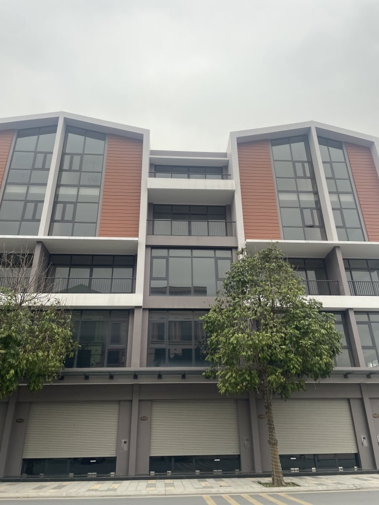 Bán căn Shophouse Vinhomes Ocean Park 3, sổ đỏ lâu dài, cửa ngõ đón 2 dòng người cực lớn