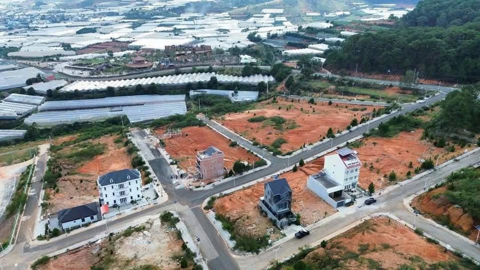 Bán nhanh lô đất biệt thự Langbiang Town Đà Lạt, thế đất phong thủy, giá tiềm năng